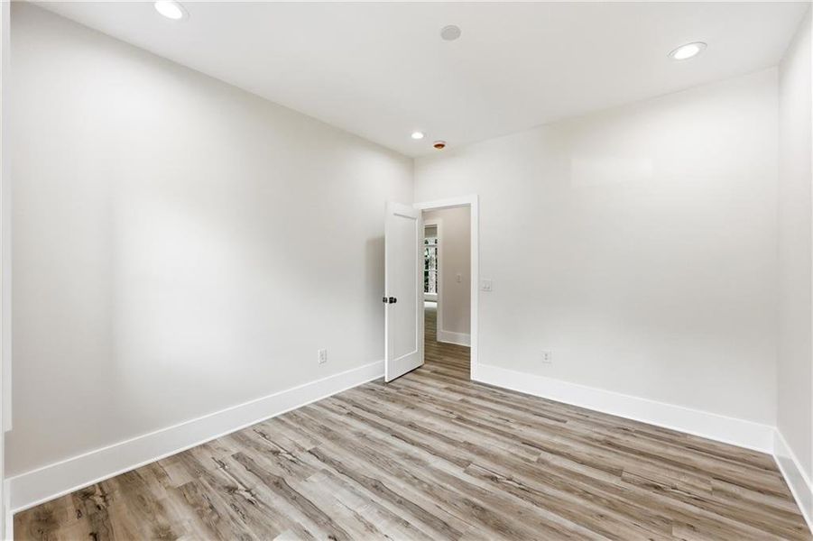 Spacious, unfurnished interior of a new home in , Clermont (Image 60). Spacious, unfurnished interior of a new home in , Clermont (Image 60).