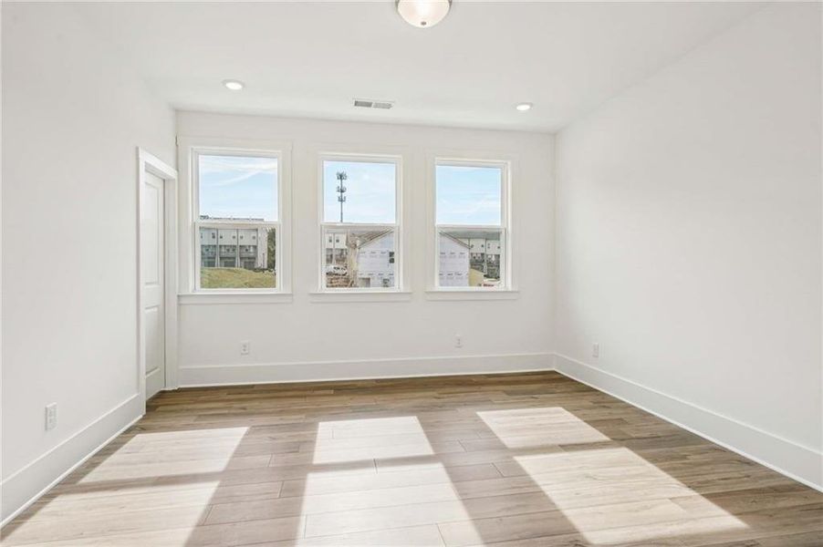 Spacious, unfurnished interior of a new home in Park Vue, Atlanta (Image 23). Spacious, unfurnished interior of a new home in Park Vue, Atlanta (Image 23).