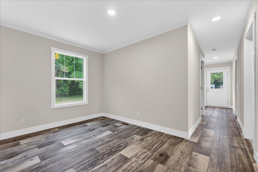 Spacious, unfurnished interior of a new home in , Walterboro (Image 37).