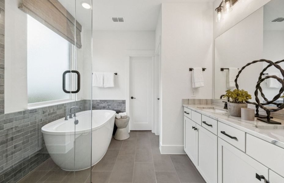 Representative furnished interior of a home built from the Rainier by Pulte Homes in Ribbonwood, Aubrey (Image 15).