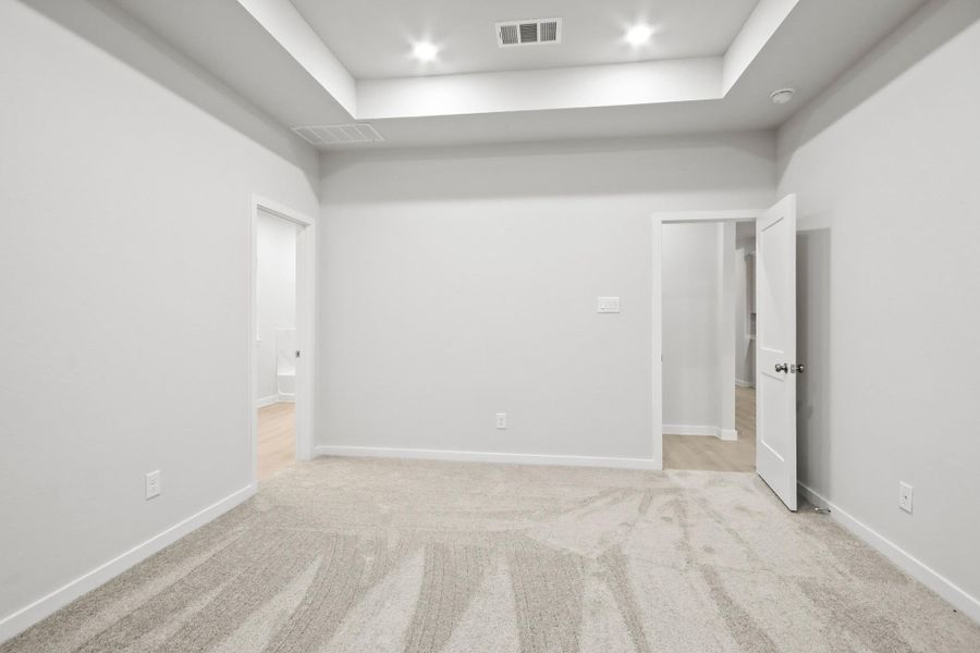 Spacious, unfurnished interior of a new home in The Woodlands Hills, Willis (Image 15). Spacious, unfurnished interior of a new home in The Woodlands Hills, Willis (Image 15).