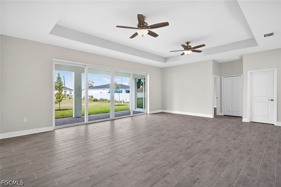 Spacious, unfurnished interior of a new home in Cape Coral, Cape Coral (Image 22).