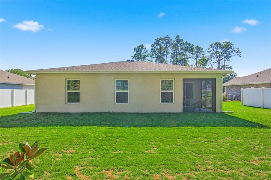 Exterior details and patio area of a home in , Palm Coast (Image 30).