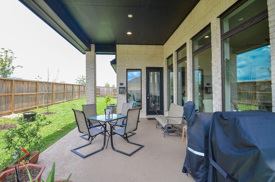 Exterior details and patio area of a home in Escondido, Magnolia (Image 3).