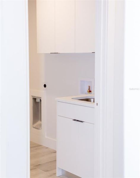 Furnished interior view inside a new home in , Ocala (Image 7).