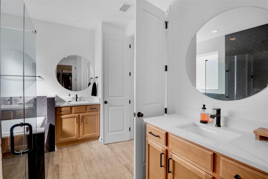 Furnished interior view inside a new home in , Parrish (Image 14).