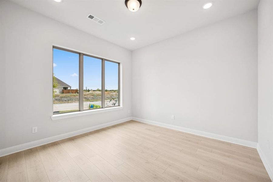 Spacious, unfurnished interior of a new home in Talia – Garden Series, Mesquite (Image 32).