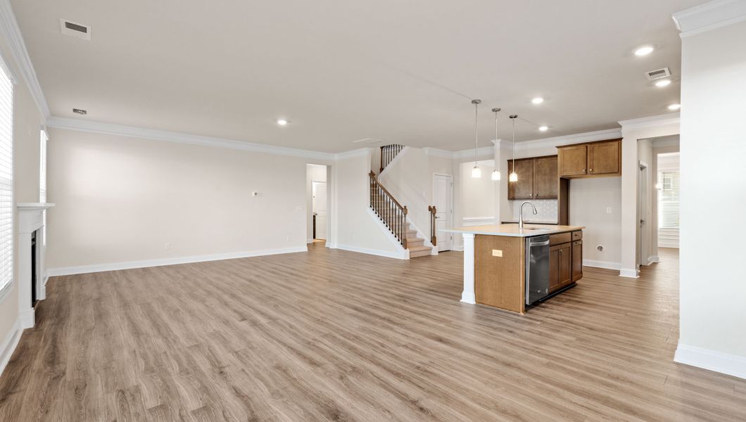 Spacious, unfurnished interior of a new home in Seven Oaks, Greenwood (Image 25).