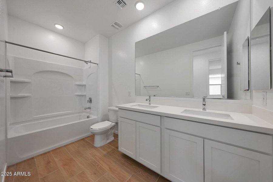 PHX_Landmarke_Lot 1044_Lagoon_790_Bath2 PHX_Landmarke_Lot 1044_Lagoon_790_Bath2