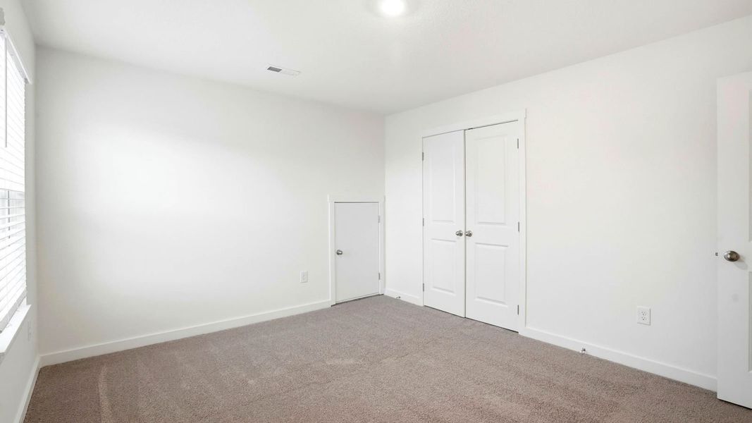 Representative unfurnished interior of a home built from the Manning by D.R. Horton in Highland View, Seymour (Image 23).