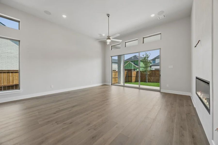 Spacious, unfurnished interior of a new home in The Grove Frisco, Frisco (Image 16).