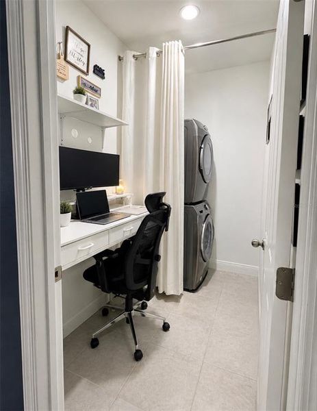Furnished interior view inside a new home in , Winter Garden (Image 14).