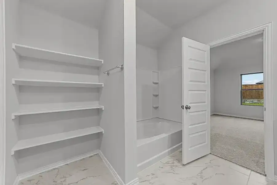 Furnished interior view inside a new home in Rolling Ridge, Van Alstyne (Image 7).