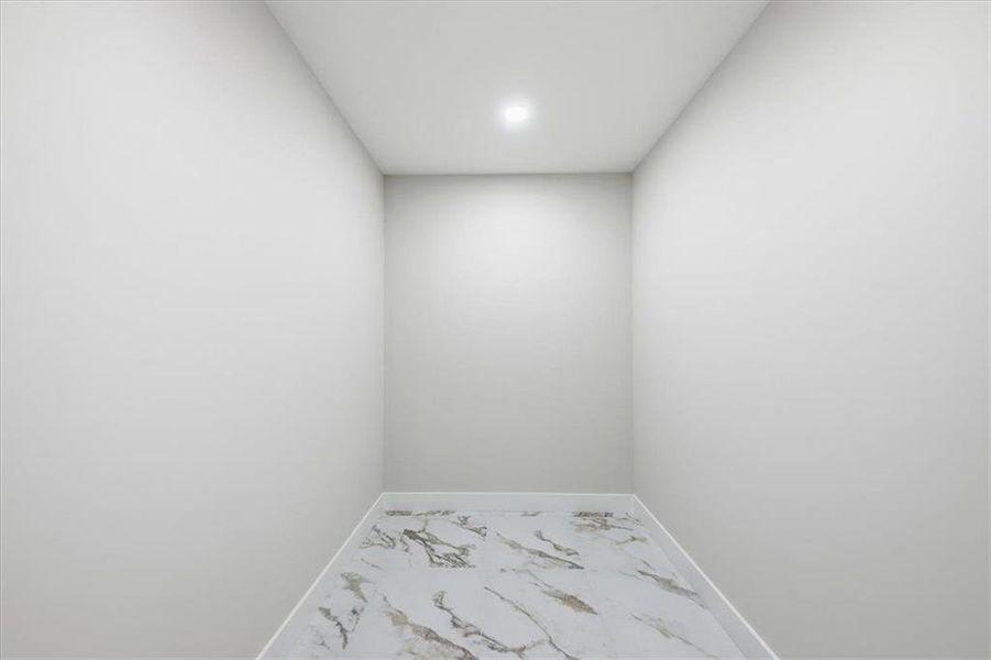 Spacious, unfurnished interior of a new home in , Acworth (Image 46).