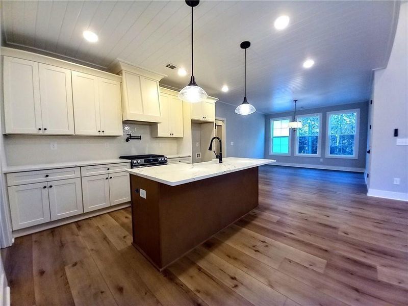 Furnished interior view inside a new home in , Temple (Image 4).