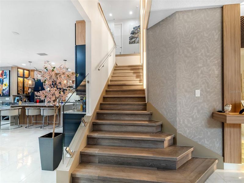 Furnished interior view inside a new home in , Orlando (Image 9).