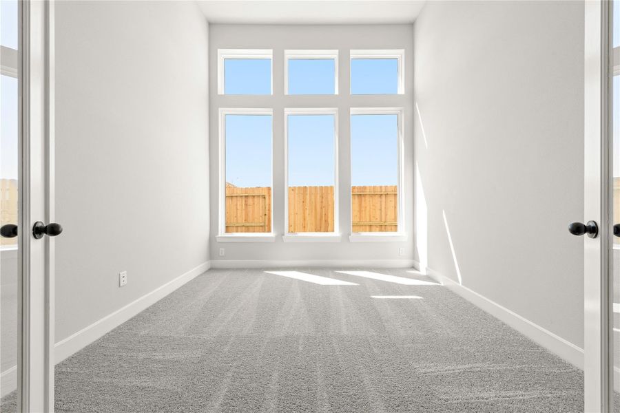 Representative image. Features, selections and colors may vary.