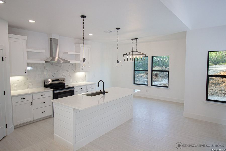 Furnished interior view inside a new home in , Canyon Lake (Image 8).