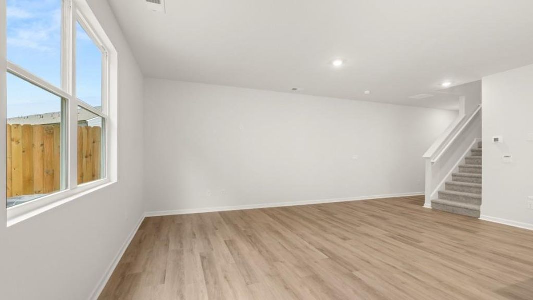 Spacious, unfurnished interior of a new home in Oconee Overlook Townhomes, Gainesville (Image 12).