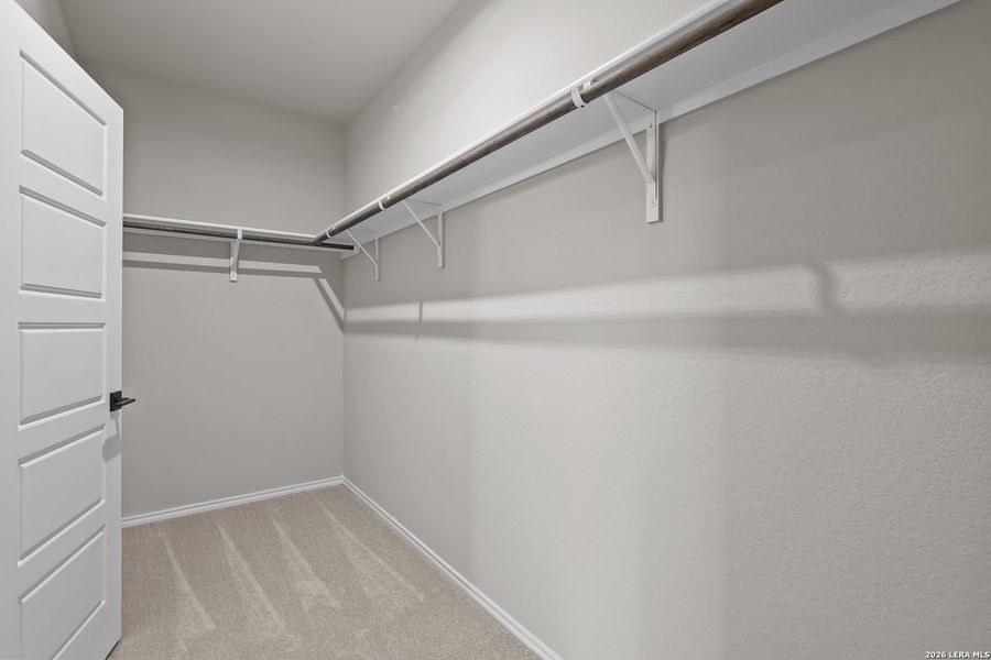 Spacious, unfurnished interior of a new home in Hannah Heights, Seguin (Image 24).