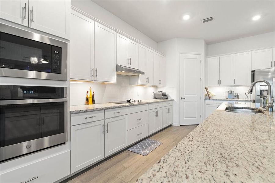 Furnished interior view inside a new home in , Punta Gorda (Image 45).