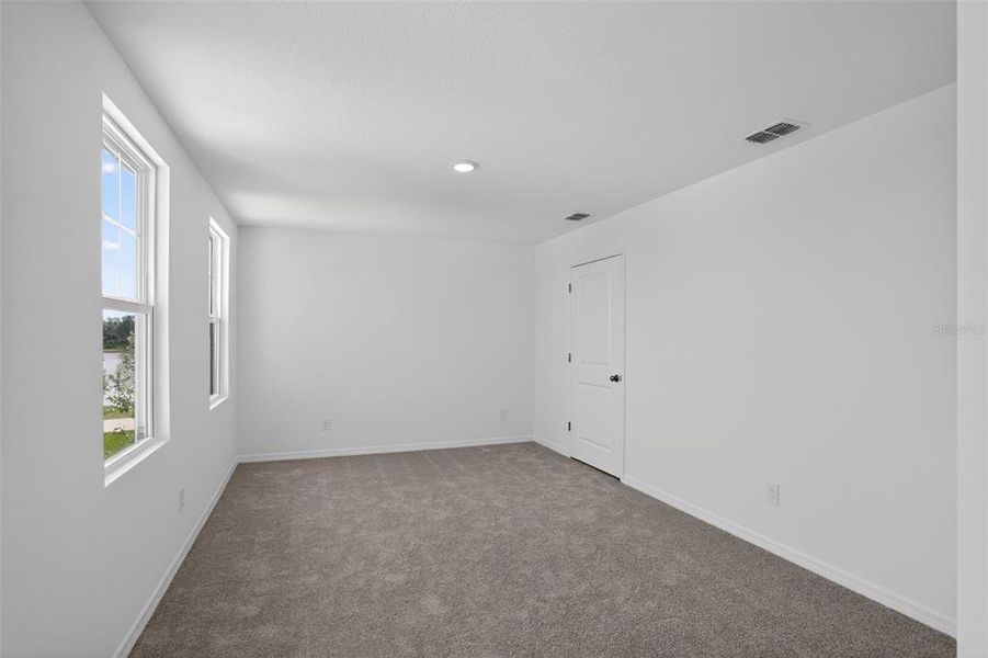 Spacious, unfurnished interior of a new home in Sunbrooke, St. Cloud (Image 27).
