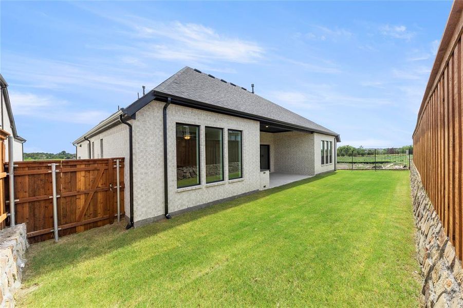 27. 3108 Tobias - Back (2)