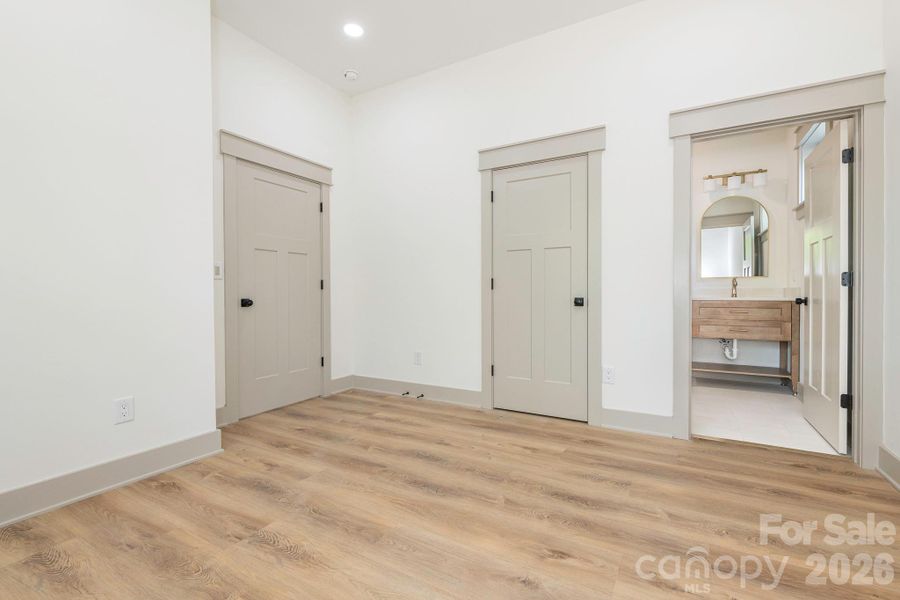 Spacious, unfurnished interior of a new home in , Charlotte (Image 27).