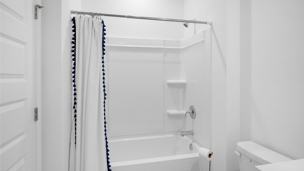1767 Litchfield II Opt Bath3 2of2 F2 Base3