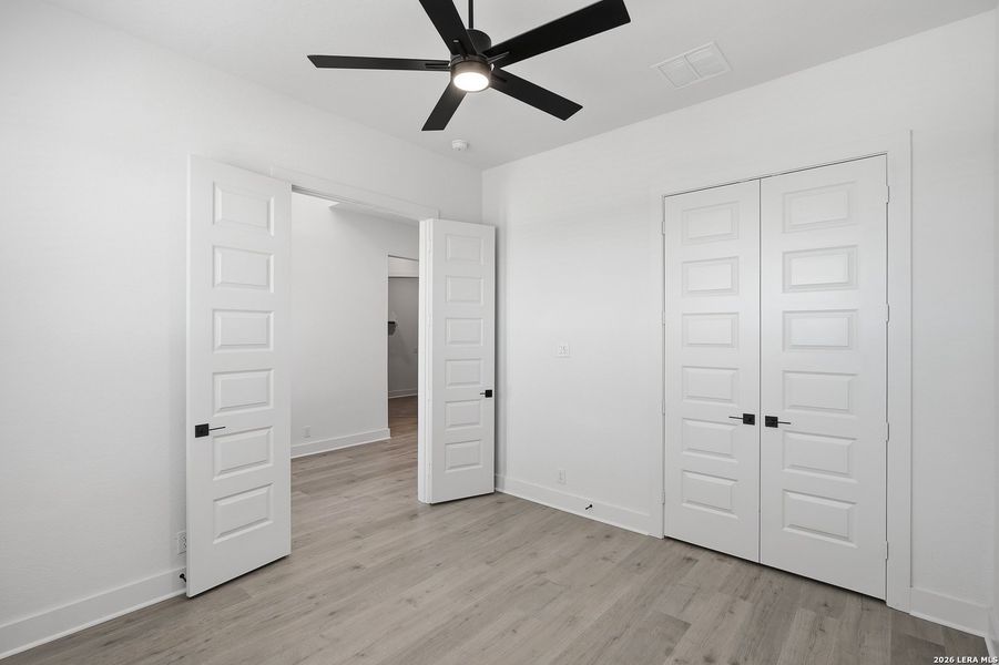 Spacious, unfurnished interior of a new home in Prominence Urban, San Antonio (Image 39).