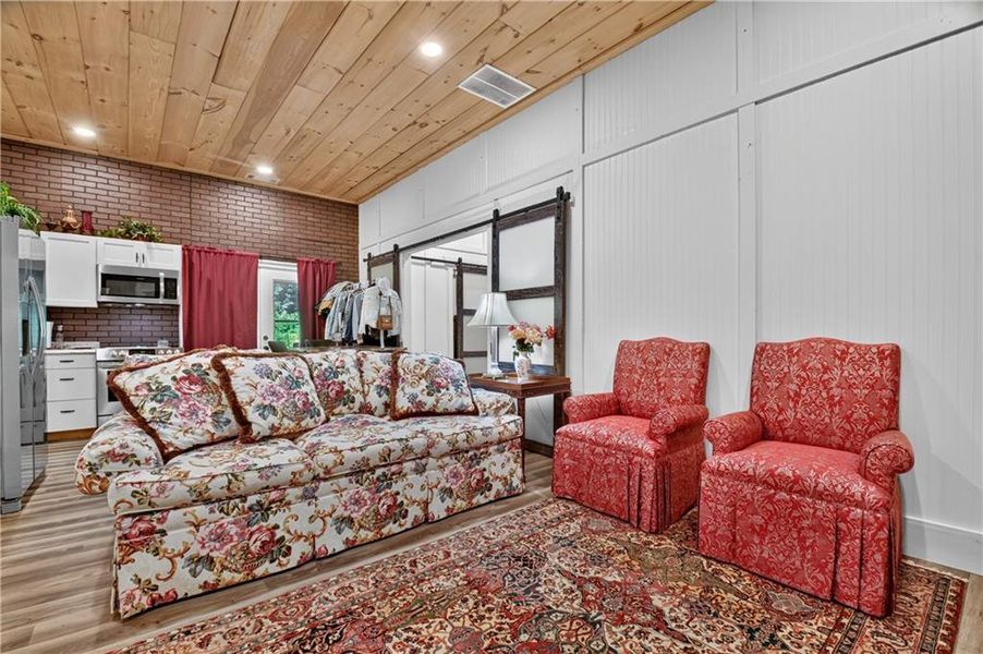 Furnished interior view inside a new home in , Ellijay (Image 77). Furnished interior view inside a new home in , Ellijay (Image 77).