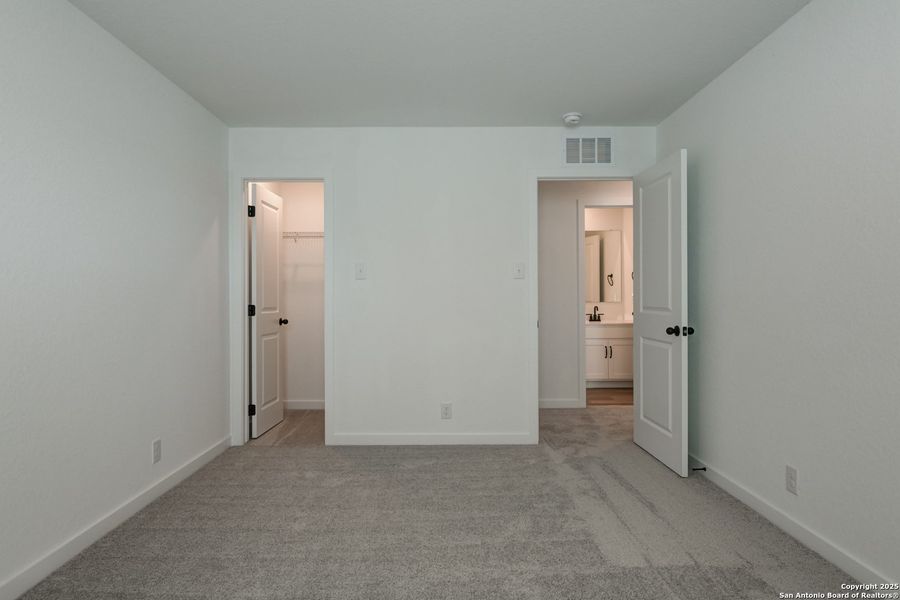 Spacious, unfurnished interior of a new home in The Preserve at the Wilder, Adkins (Image 27).