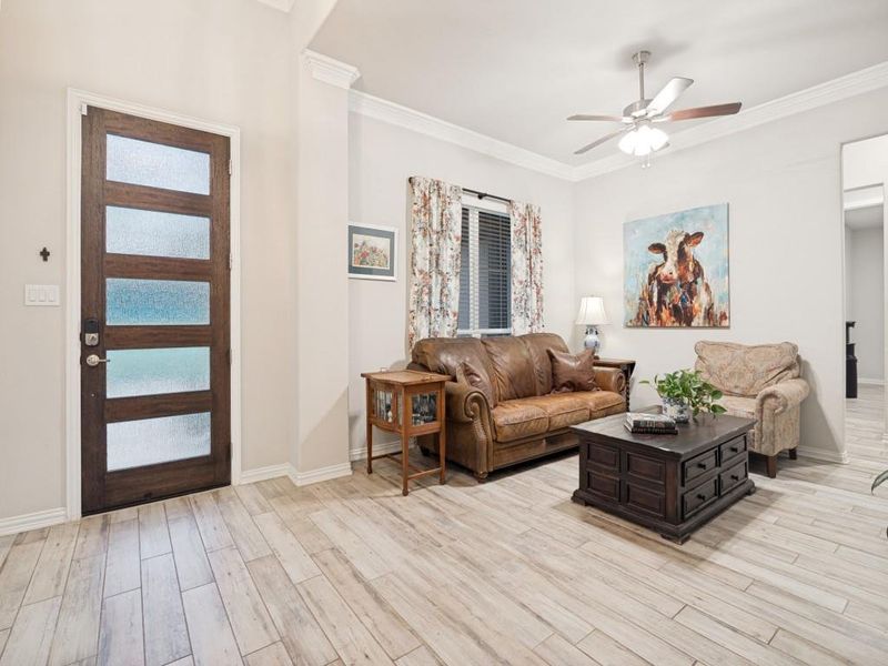 Furnished interior view inside a new home in Vista Oaks Estates, Royse City (Image 26).