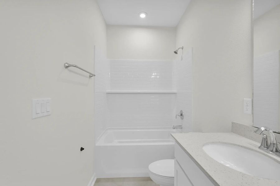 The Hilton II Full Bath The Hilton II Full Bath