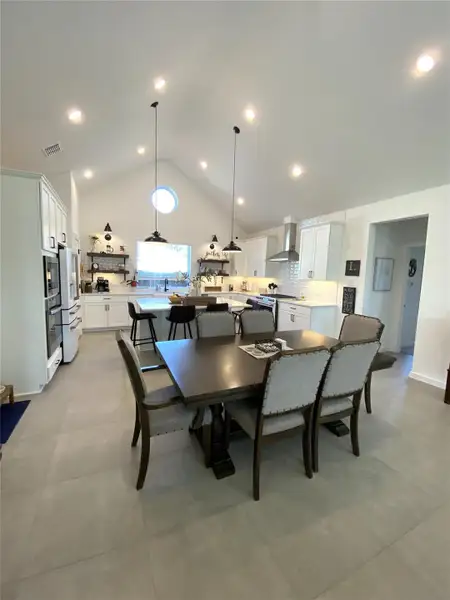 Furnished interior view inside a new home in Centennial Oaks, Santa Fe (Image 10).