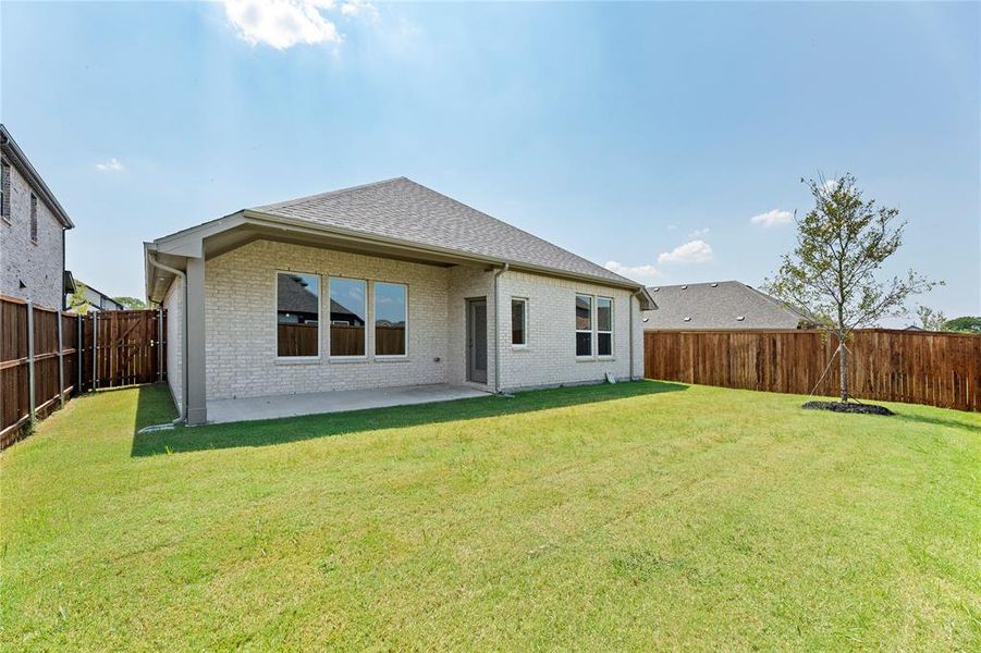 Image 19 of a home in Meadow Run. Image 19 of a home in Meadow Run.