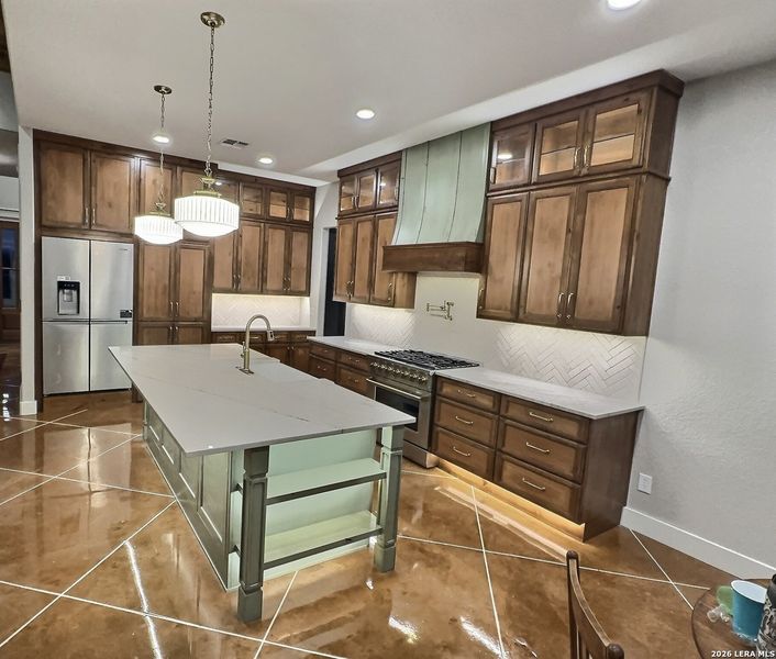 Furnished interior view inside a new home in , Jourdanton (Image 9).