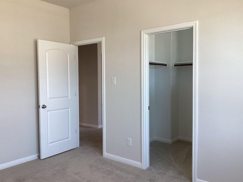 Spacious, unfurnished interior of a new home in Lariat, Liberty Hill (Image 16).