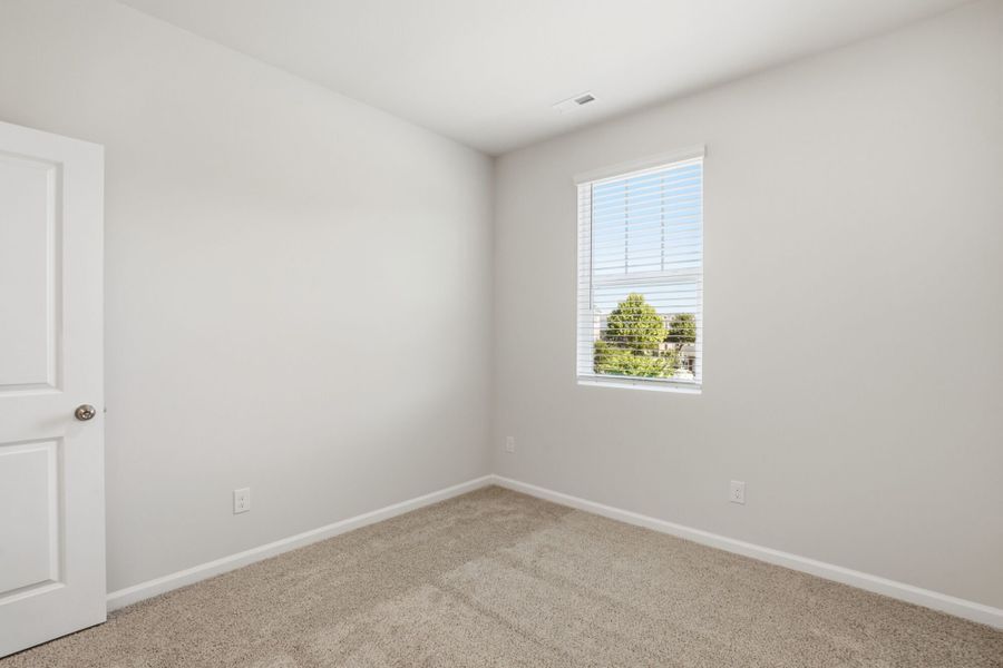 Spacious, unfurnished interior of a new home in Bratton Pointe, Rock Hill (Image 19).