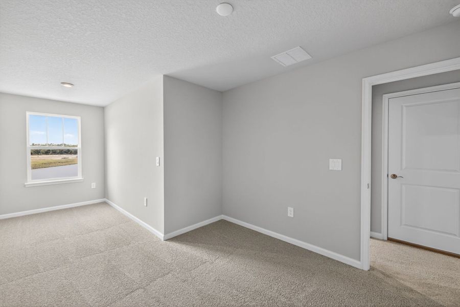Spacious, unfurnished interior of a new home in Crosswind Ranch, Parrish (Image 12).
