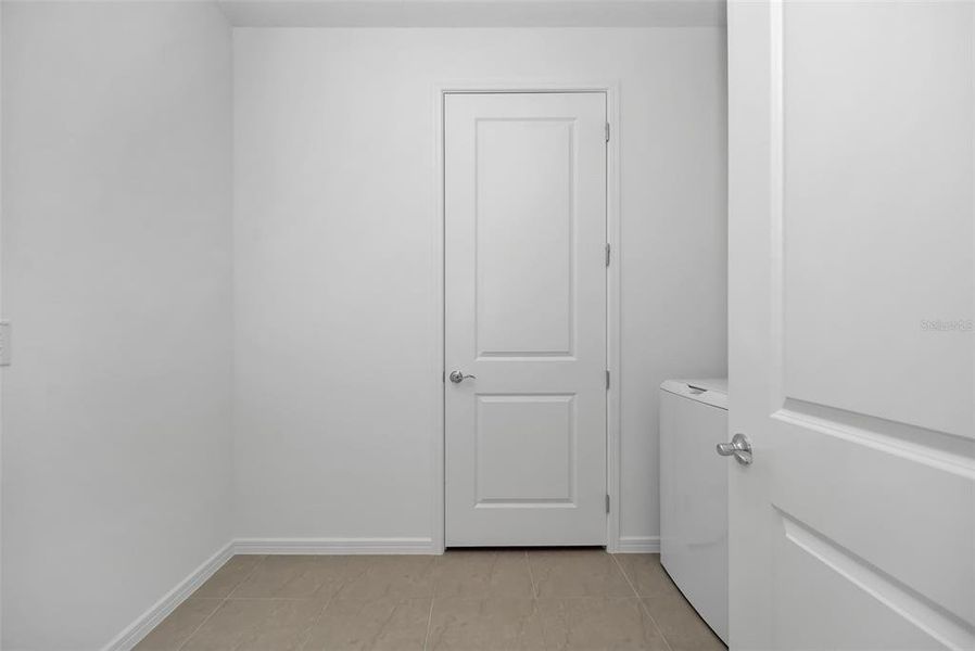 Spacious, unfurnished interior of a new home in , Ocala (Image 22).
