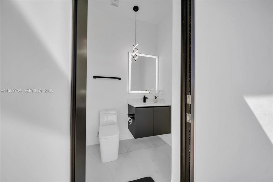 Furnished interior view inside a new home in , Cape Coral (Image 10).