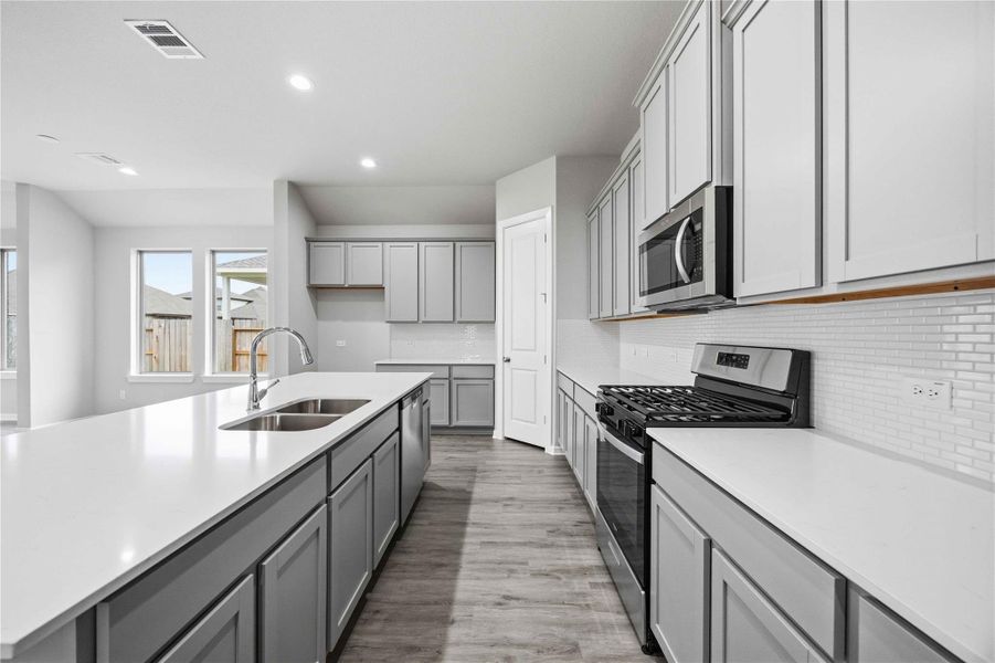 Furnished interior view inside a new home in Lago Mar  50'  &  55', Texas City (Image 10).
