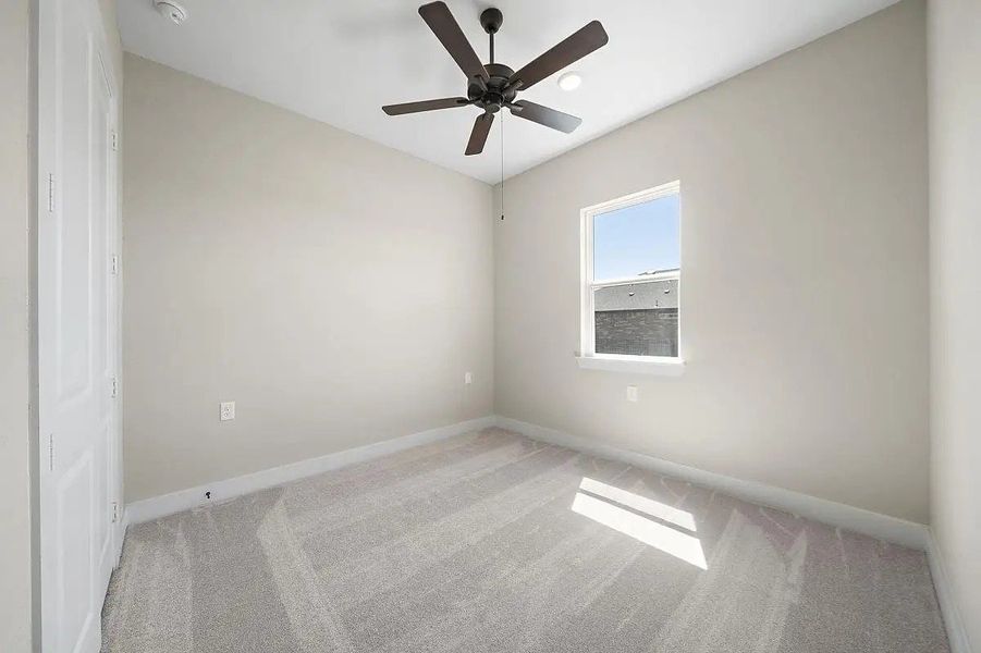 Spacious, unfurnished interior of a new home in Chambers Creek, Willis (Image 21).