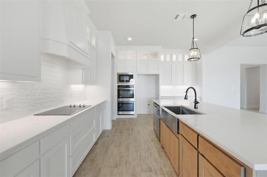 Furnished interior view inside a new home in Coyote Crossing, Godley (Image 29).