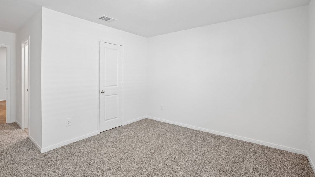 Spacious, unfurnished interior of a new home in Prairie Lakes, Buda (Image 39).