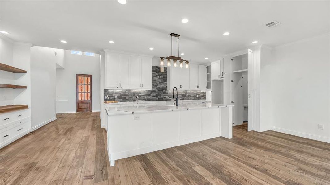 Furnished interior view inside a new home in Oak Water Ranch, Granbury (Image 4).