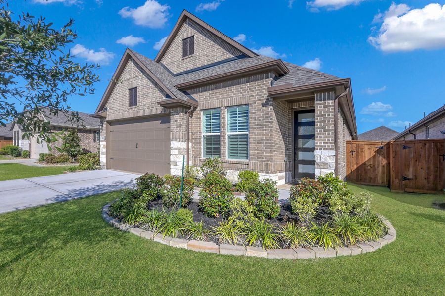 This home is move-in ready with access to the active lifestyle of The Heritage at Towne Lake. Convenient to shopping and restaurants and the 290 medical complex. Minutes to Highways 290 and 99!  Call today for a private showing.