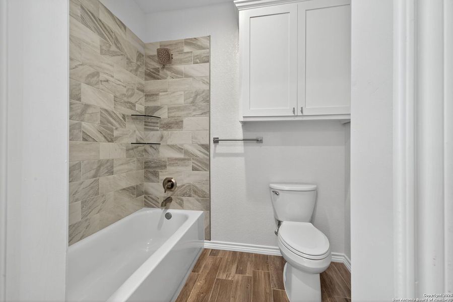 Furnished interior view inside a new home in , New Braunfels (Image 9). Furnished interior view inside a new home in , New Braunfels (Image 9).