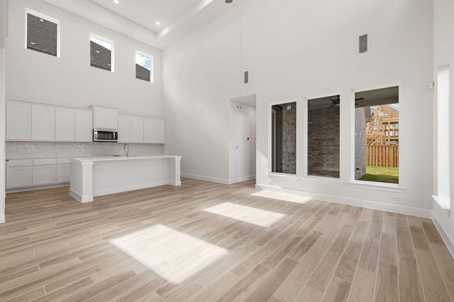 Spacious, unfurnished interior of a new home in Parmer Ranch, Georgetown (Image 14). Spacious, unfurnished interior of a new home in Parmer Ranch, Georgetown (Image 14).